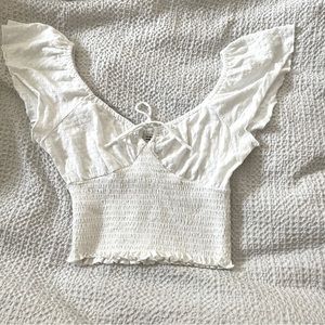 Billabong white crop blouse worn once excellent cond size medium